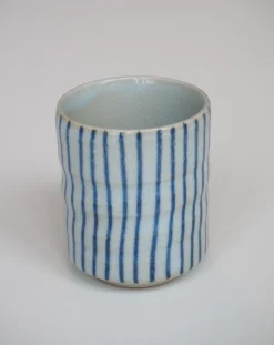 Krus Og Kopper (kaffe Og Te)^SERAMIKKU Blåstribet krus uden hank