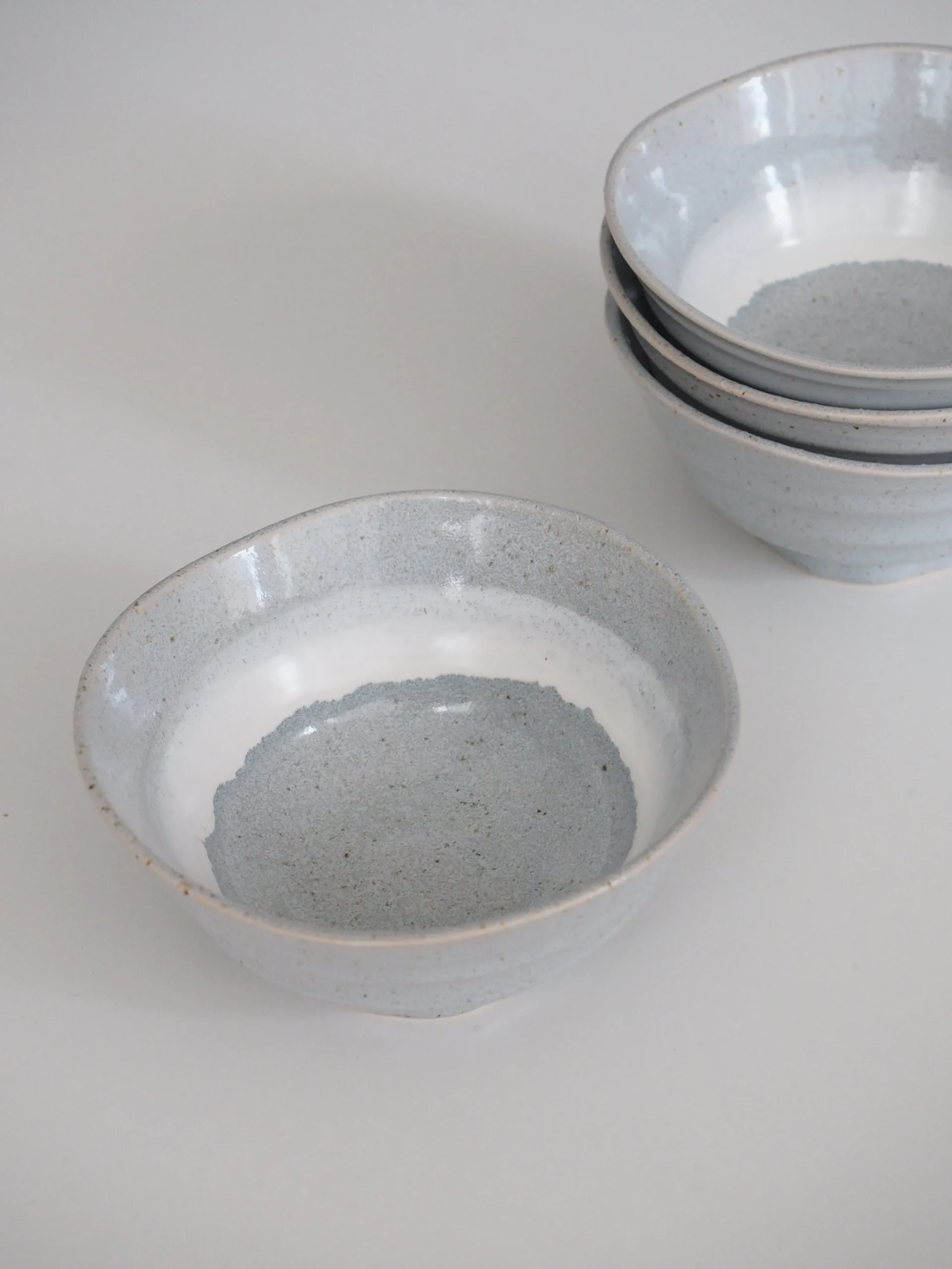 Store Skåle (ramen, Servering, Portion)^SERAMIKKU Grå asymmetrisk ramenskål