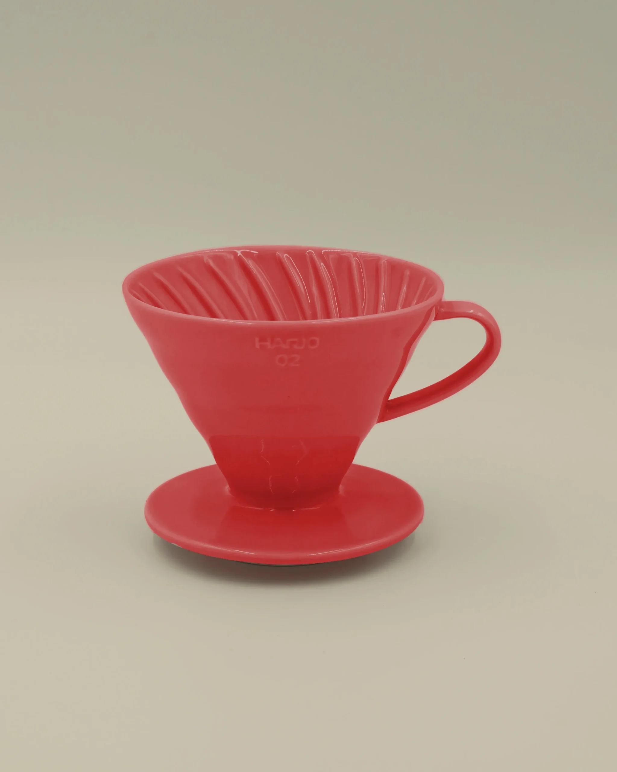 V60 Kaffetragte|Diverse (spisepinde, Holdere, Skeer)^SERAMIKKU Hario tragt i rød porcelæn (02)