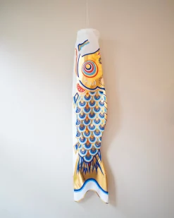 Koinobori - Japansk Karpevimpel|Pyntegenstande^SERAMIKKU Koinobori vimpel 80 cm (guld/blå)