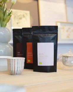 Mors Dags Gave|Mad & Delikatesser^SERAMIKKU Økologisk genmaicha te