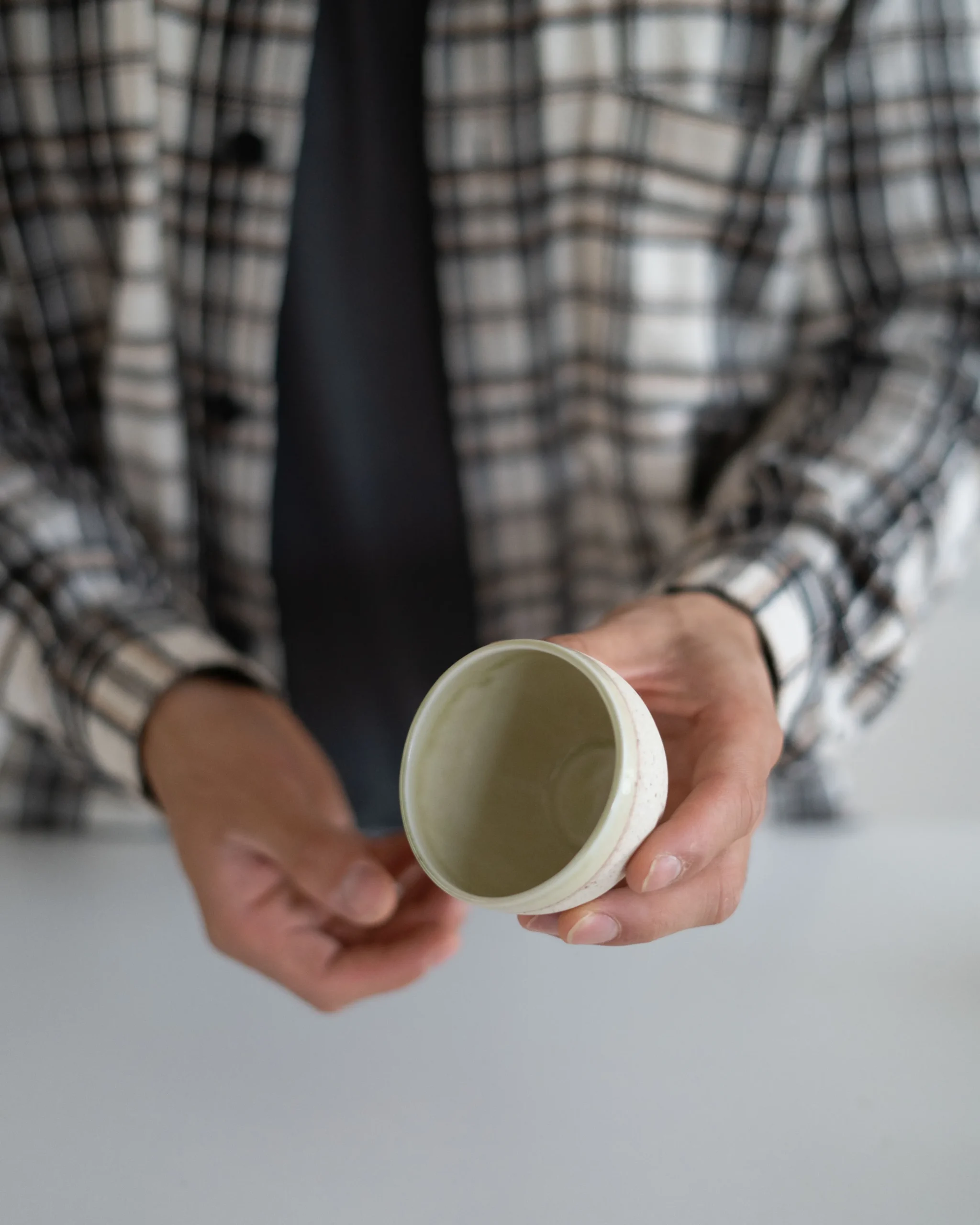 Adventsgaver|Krus Og Kopper (kaffe Og Te)^SERAMIKKU Kop med uglaseret ydre