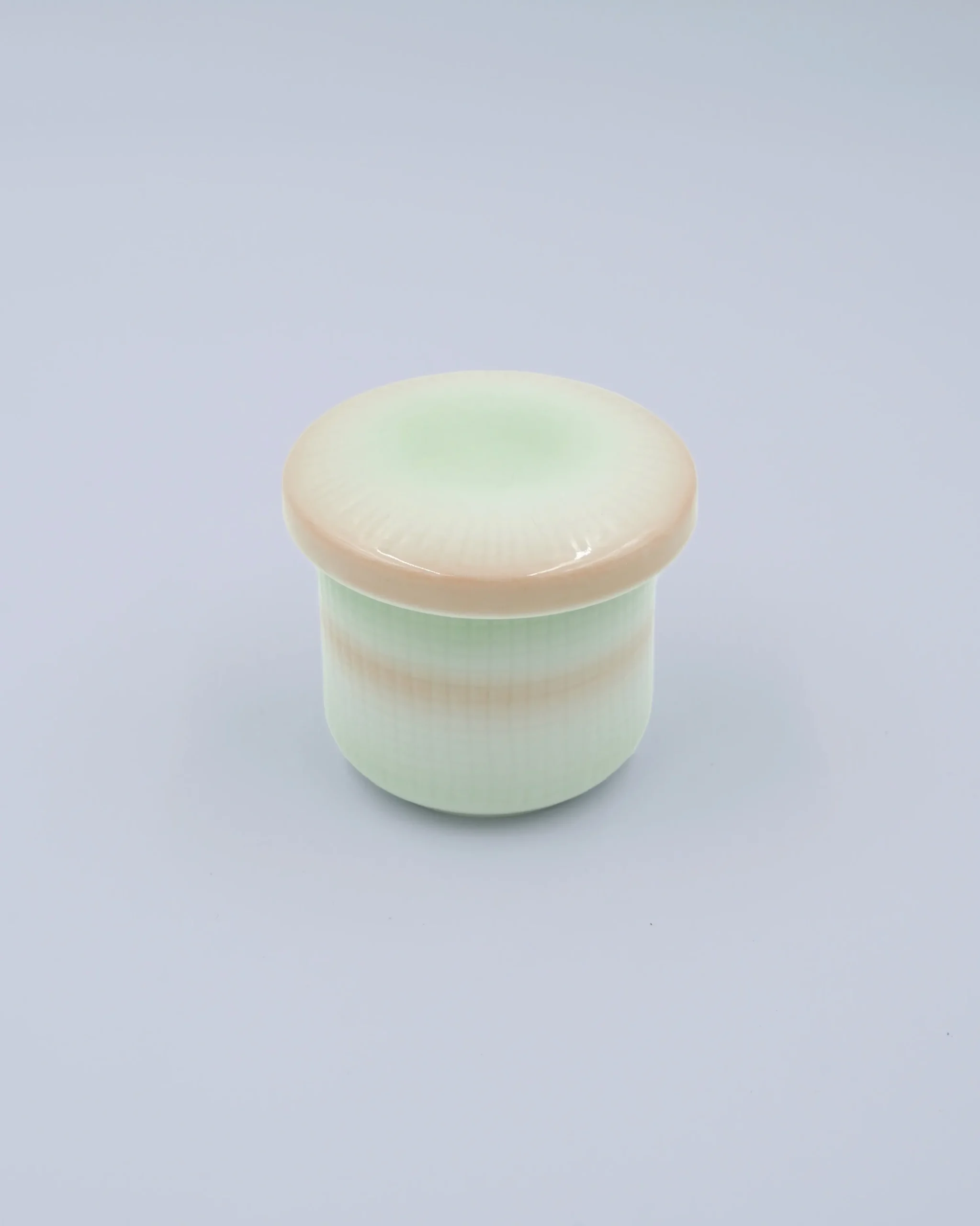 Diverse (spisepinde, Holdere, Skeer)^SERAMIKKU Pastelgrøn lågkrukke
