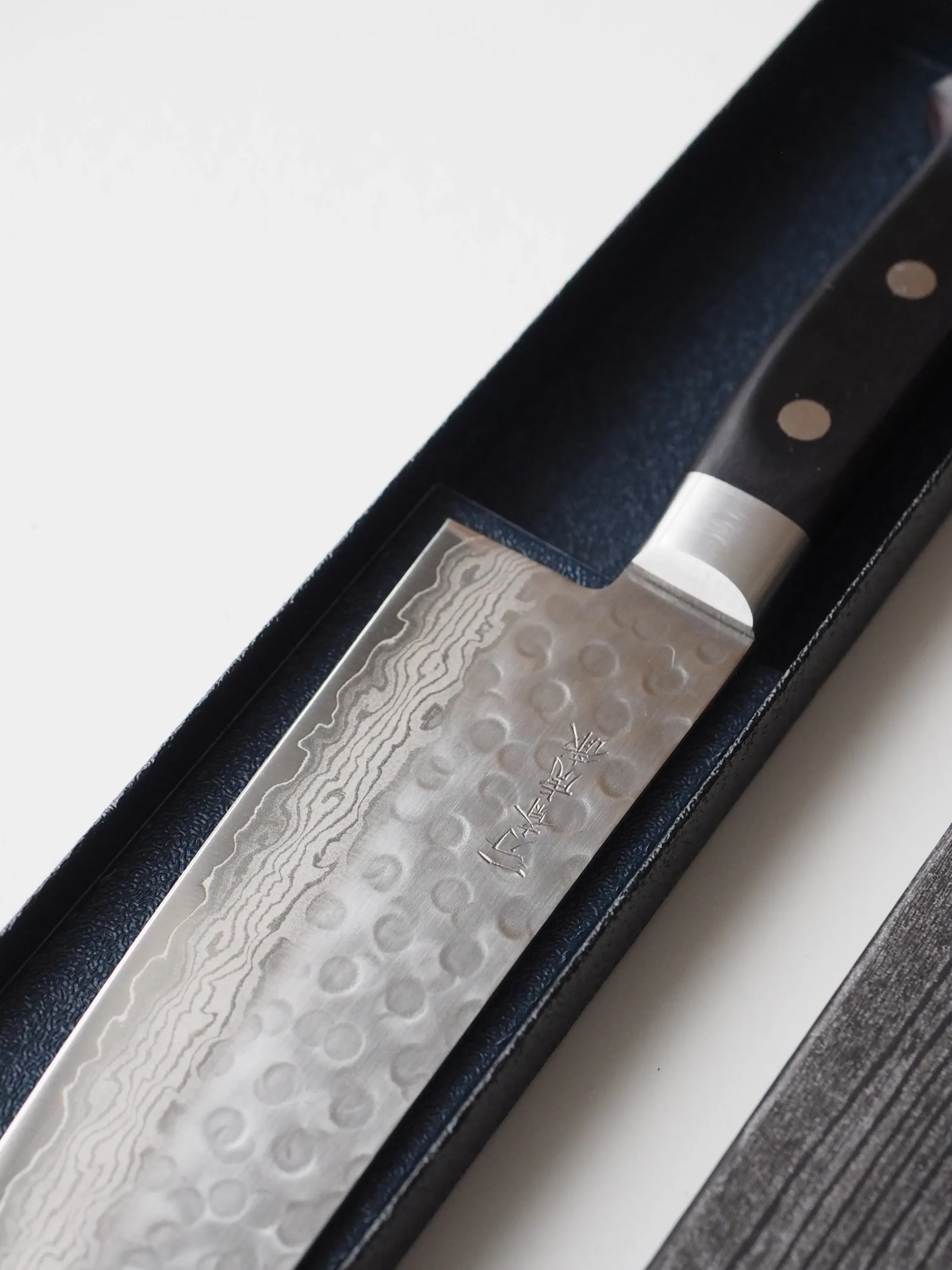 Sort Skaft^SERAMIKKU Santoku kniv | 18 cm | Sort