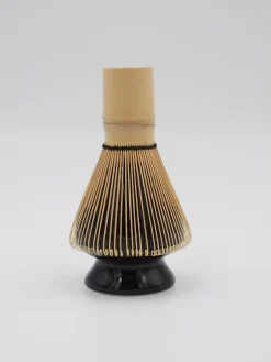 Matchaudstyr|Diverse (spisepinde, Holdere, Skeer)^SERAMIKKU Sort holder til matcha piskeris