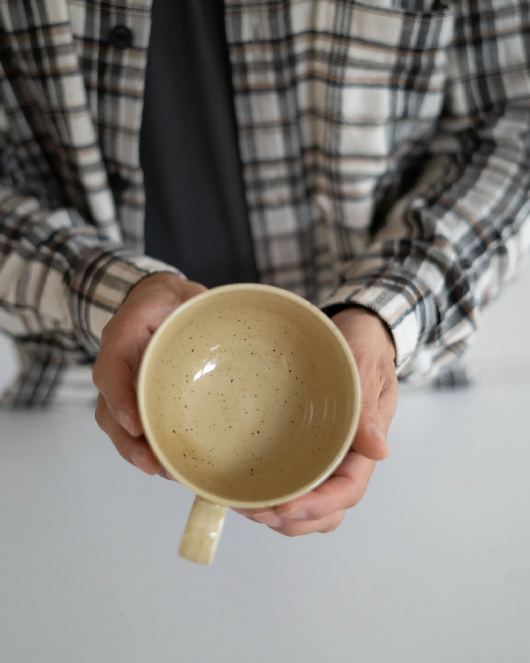 Barselsgave|Krus Og Kopper (kaffe Og Te)^SERAMIKKU Stort brunt krus med hank